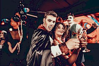 Farbe 4c626d 1200x800